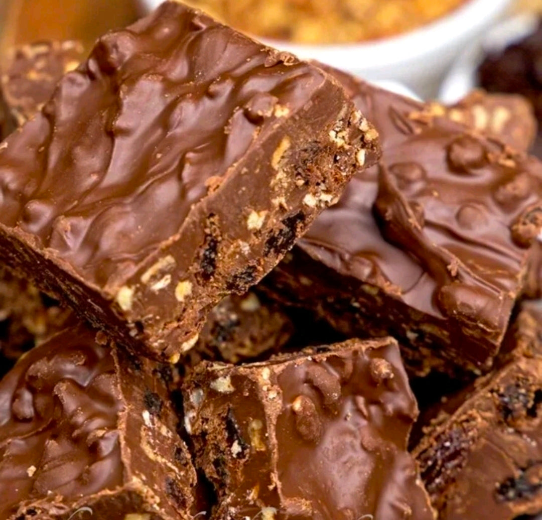 24x Bars Chunky Milk Chocolate With Peanuts & Raisins Candy Bar | 1.4oz